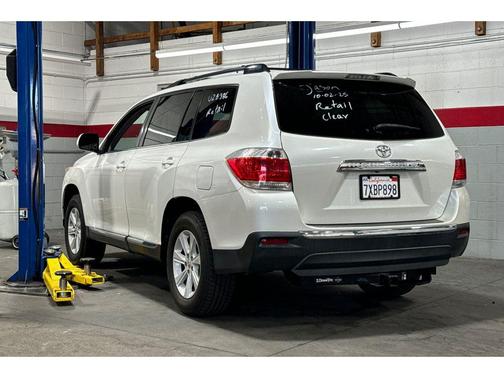 2013 Toyota Highlander SE