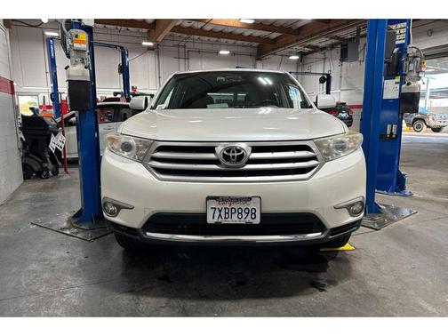 2013 Toyota Highlander SE
