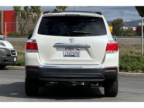 2013 Toyota Highlander SE