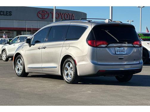 2018 Chrysler Pacifica Hybrid Limited
