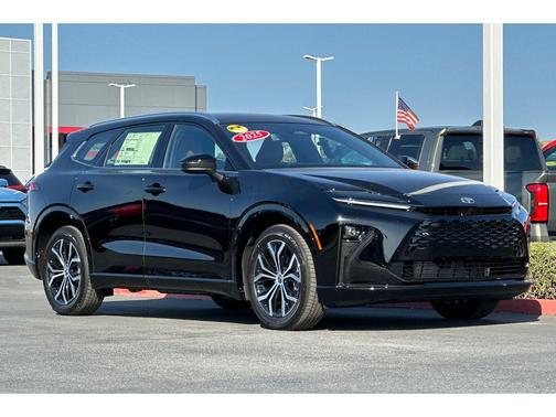 2025 Toyota Crown Signia XLE