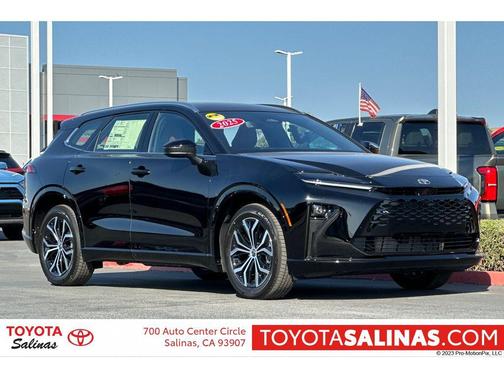 2025 Toyota Crown Signia XLE