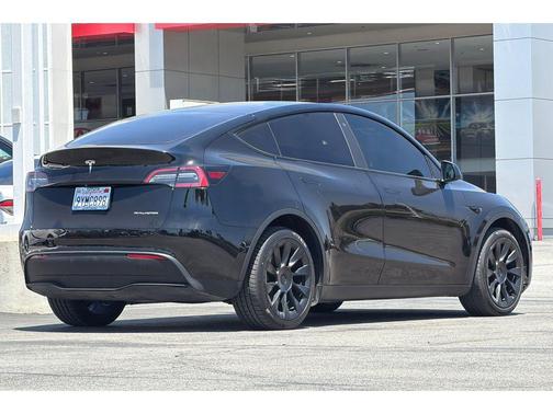 Black 2022 Tesla Model Y Long Range Dual Motor All-Wheel Drive