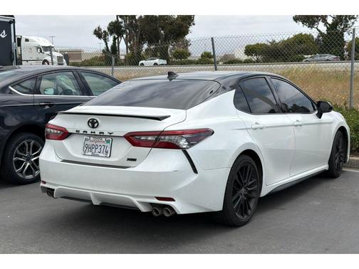 Wind Chill Pearl/Midnight Black Metallic 2021 Toyota Camry XSE