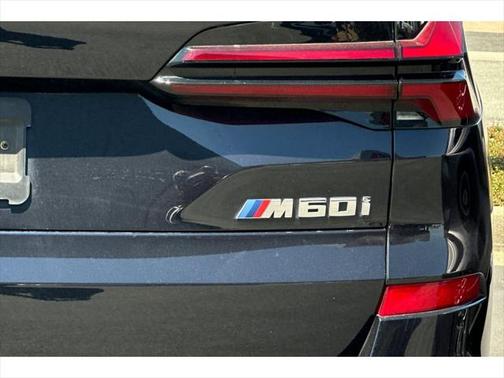 2024 BMW X5 M60i