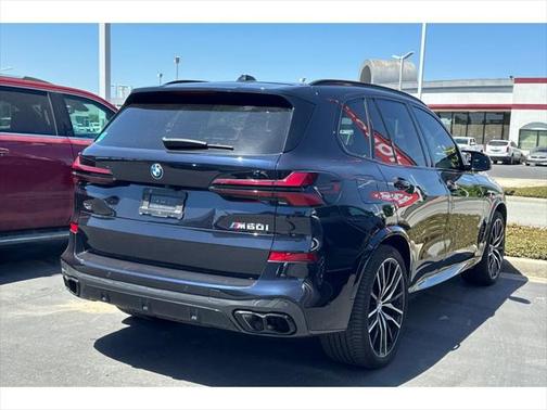 2024 BMW X5 M60i