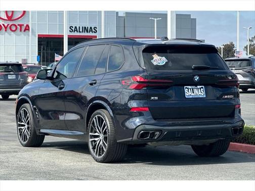 2024 BMW X5 M60i