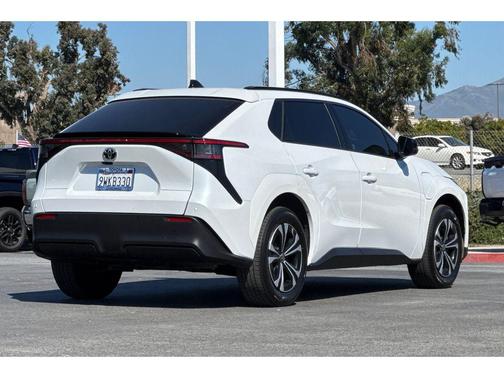 2026 Toyota bZ XLE Plus