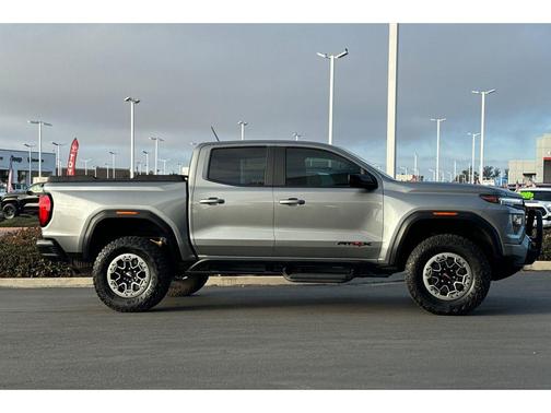 2023 GMC Canyon AT4X
