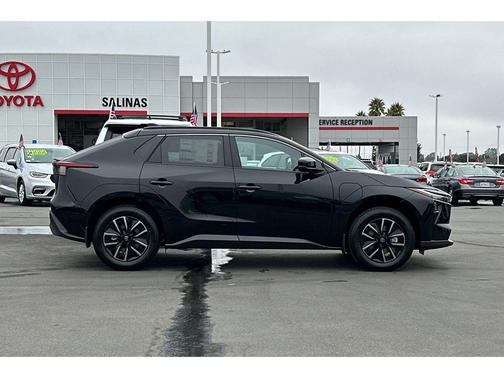 Midnight Black Metallic 2027 Toyota bZ XLE FWD