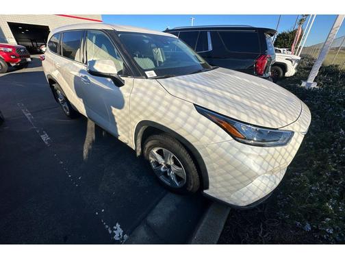 2020 Toyota Highlander LE