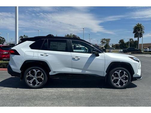 2025 Toyota RAV4 Hybrid SE