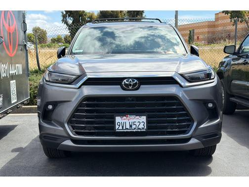 Heavy Metal 2025 Toyota Grand Highlander Platinum