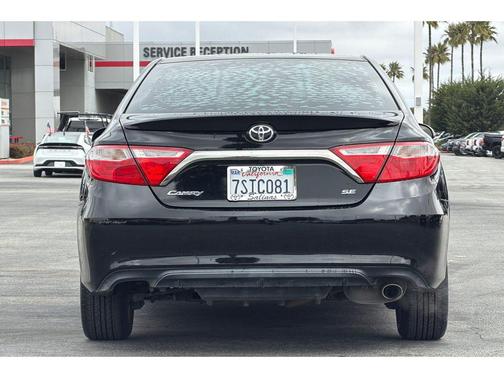 Midnight Black Metallic 2016 Toyota Camry SE