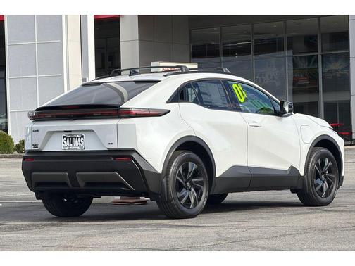 Wind Chill Pearl 2026 Toyota C-HR SE