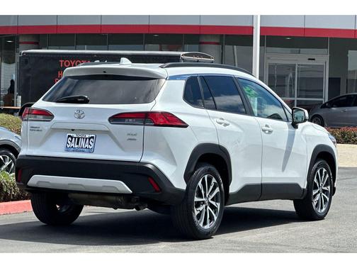 2023 Toyota Corolla Cross XLE