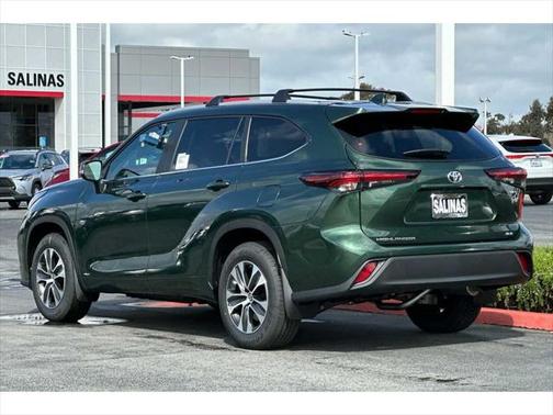 2025 Toyota Highlander Hybrid XLE