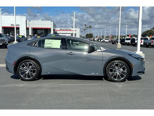 2024 Toyota Prius XLE