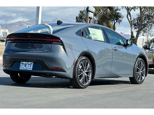 2024 Toyota Prius XLE