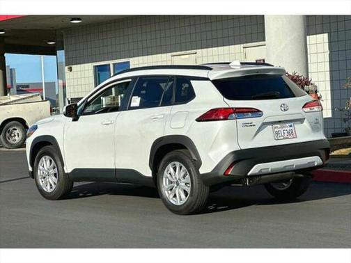 Wind Chill Pearl 2023 Toyota Corolla Cross LE