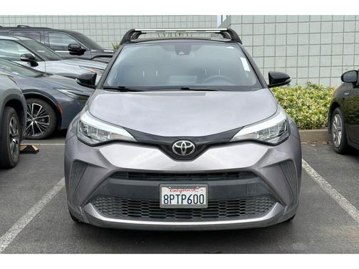 Silver Knockout Metallic w/Black Roof 2020 Toyota C-HR XLE