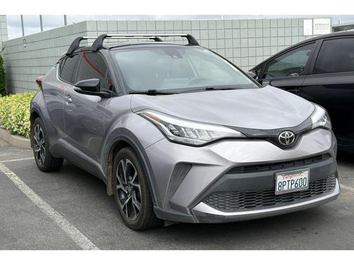 Silver Knockout Metallic w/Black Roof 2020 Toyota C-HR XLE