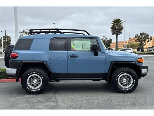 2014 Toyota FJ Cruiser Base