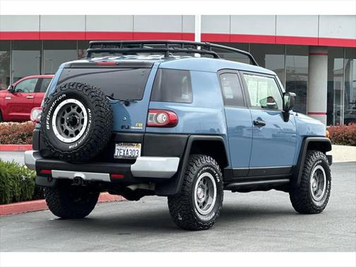 2014 Toyota FJ Cruiser Base