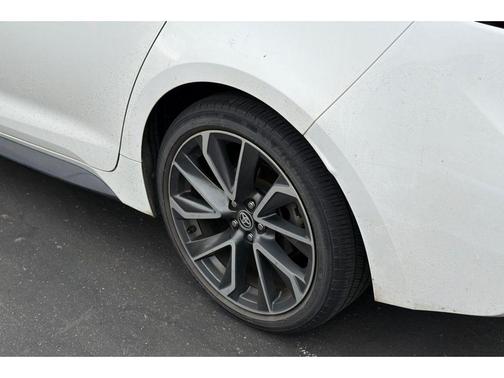 Super White 2021 Toyota Corolla SE