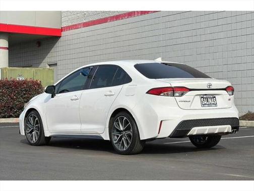 Super White 2021 Toyota Corolla SE
