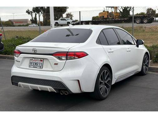 Super White 2021 Toyota Corolla SE