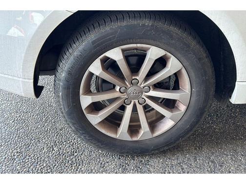 Ibis White 2016 Audi Q5 2.0T Premium Plus