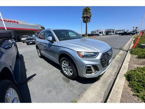 2022 Audi Q5 45 S line Premium