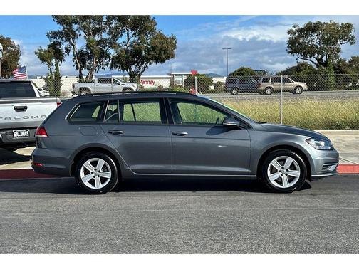 2018 Volkswagen Golf SportWagen TSI SE
