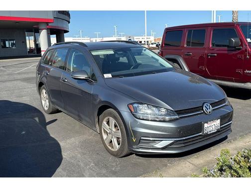 2018 Volkswagen Golf SportWagen TSI SE
