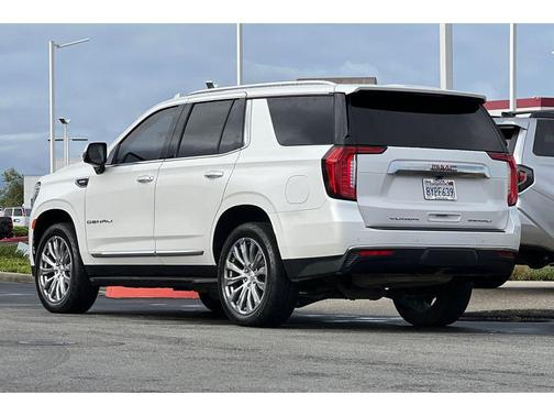 White Frost Tricoat 2021 GMC Yukon Denali