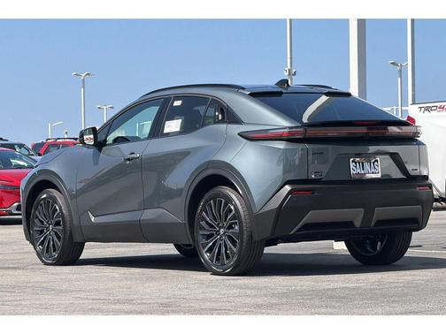 Overcast 2026 Toyota C-HR XSE