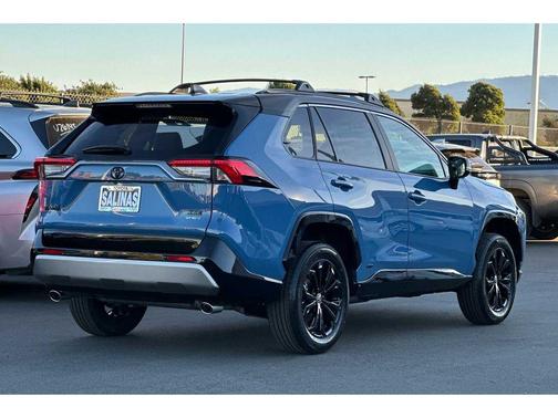 2025 Toyota RAV4 Hybrid SE