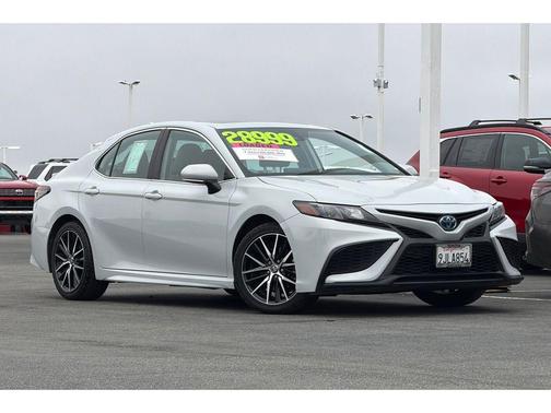 Ice Edge 2024 Toyota Camry Hybrid SE