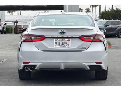 Ice Edge 2024 Toyota Camry Hybrid SE