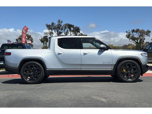 LA Silver 2022 Rivian R1T Adventure
