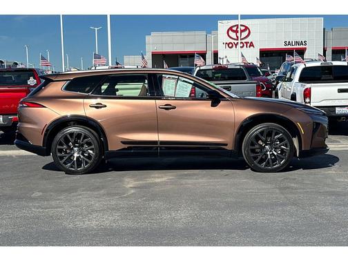 2025 Toyota Crown Signia Limited