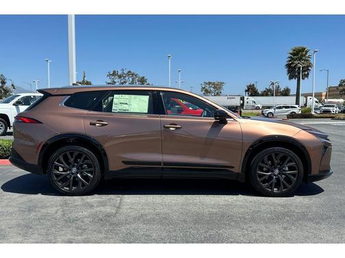 2025 Toyota Crown Signia Limited