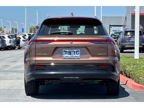 2025 Toyota Crown Signia Limited