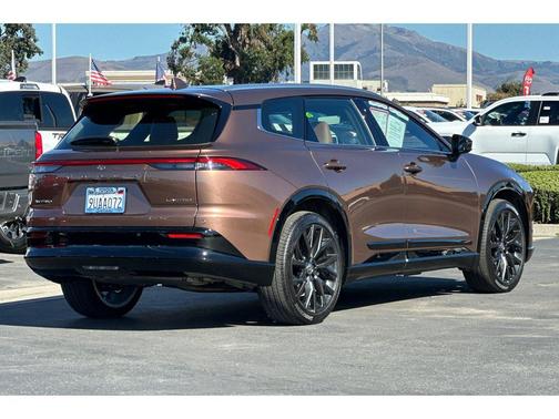 2025 Toyota Crown Signia Limited