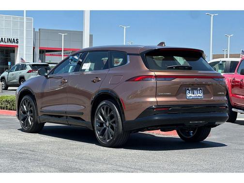 2025 Toyota Crown Signia Limited