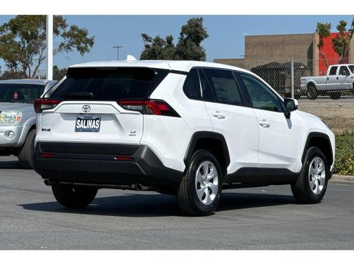 2025 Toyota RAV4 LE