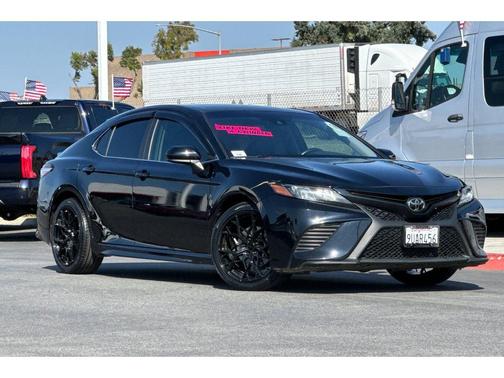 2020 Toyota Camry SE