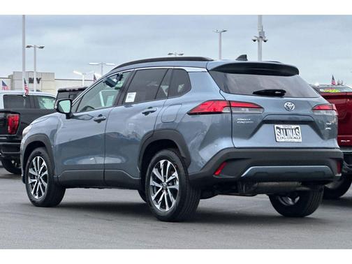 2025 Toyota Corolla Cross XLE