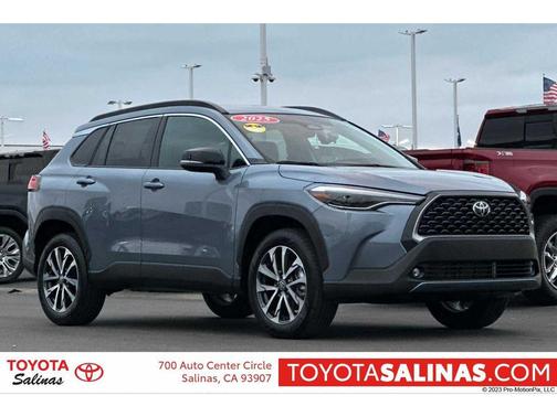 2025 Toyota Corolla Cross XLE